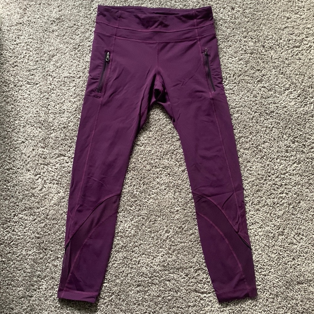 Lululemon Size 6 Purple Leggings with Mesh